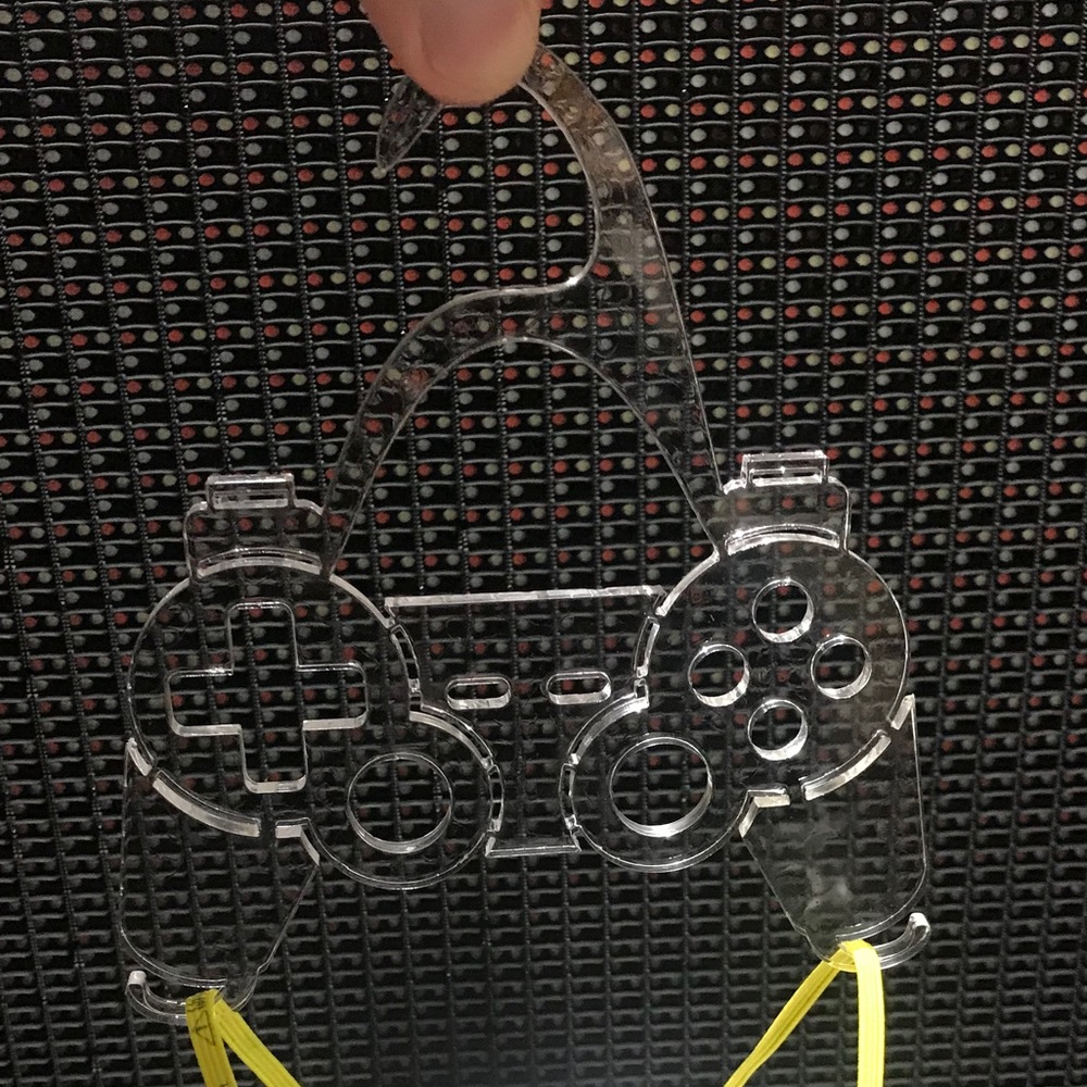Clear Acrylic Face Mask Holder - Picture 2 of 8